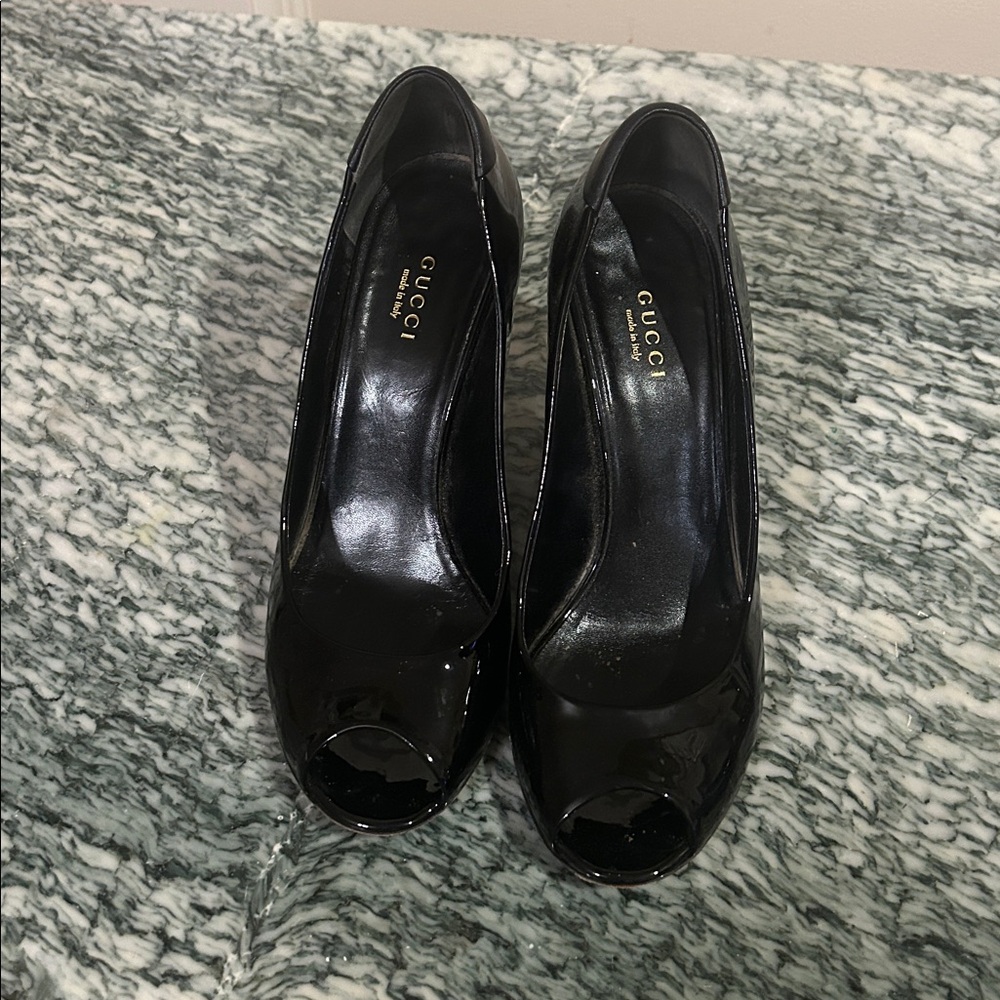 Gucci Glossy Black Peep Toe Wedges Size 38